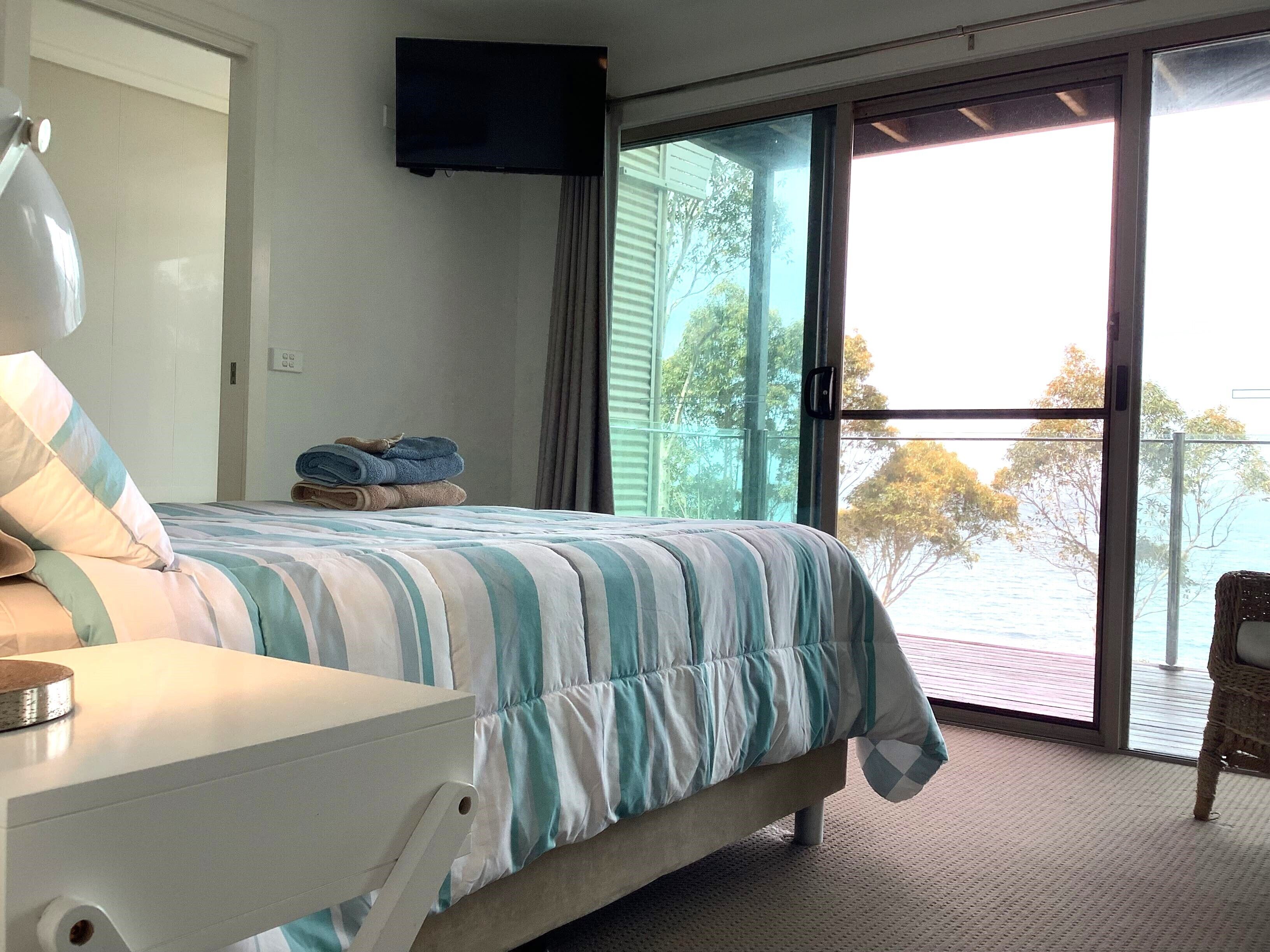 3 chambres, fer et planche à repasser, lit parapluie, Wi-Fi gratuit