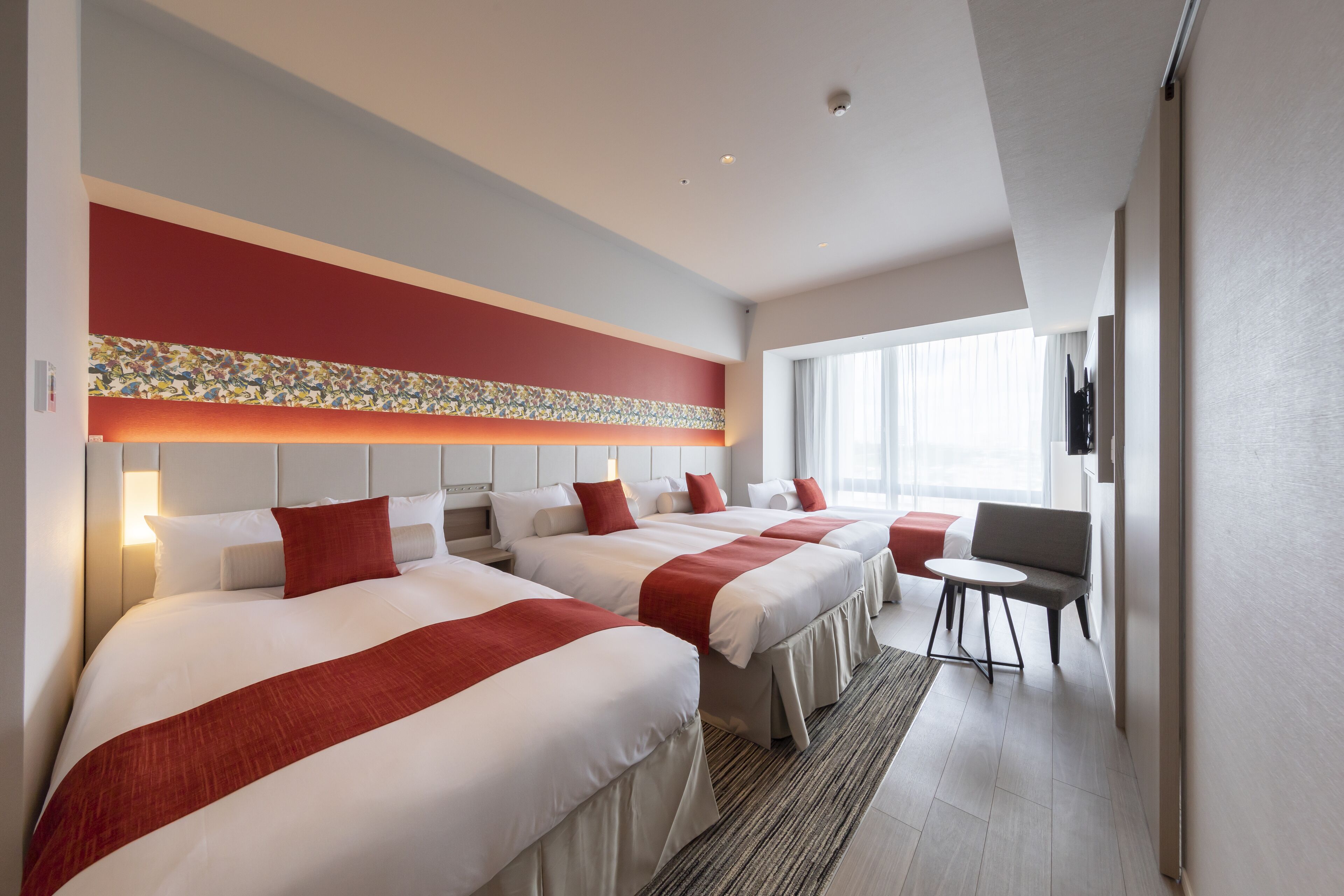 family room | 1 bedroom, desk, iron/ironing board, free wifi