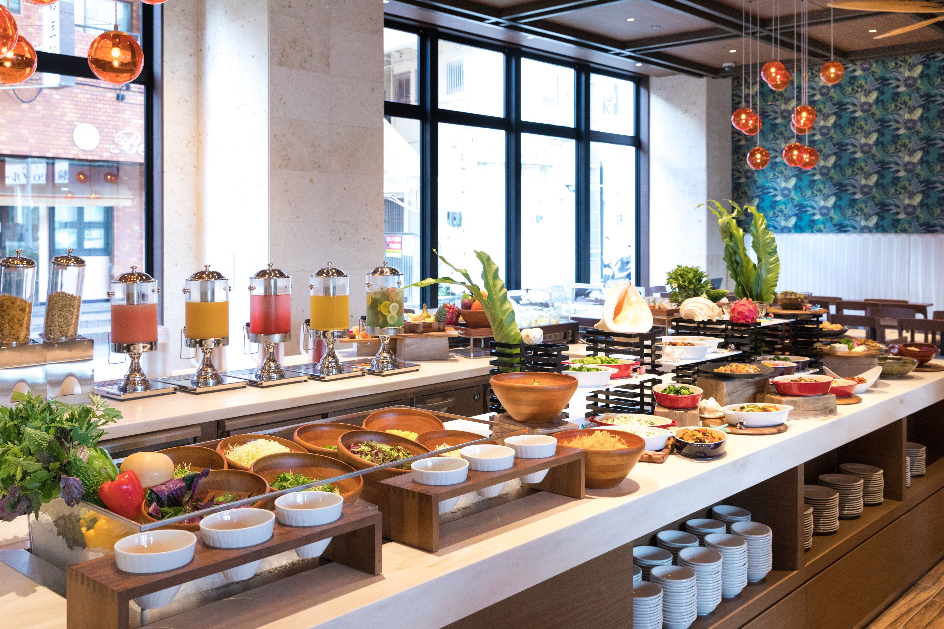 Daily buffet breakfast (JPY 2750 per person)