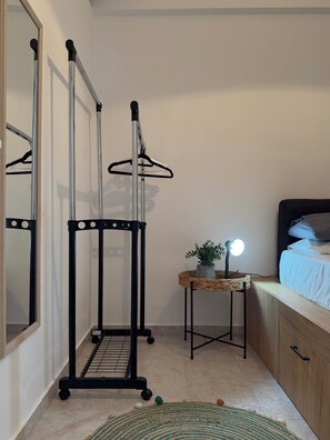 2 slaapkamers, een strijkplank/strijkijzer, wifi, beddengoed