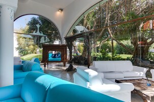 Sala de estar en el lobby