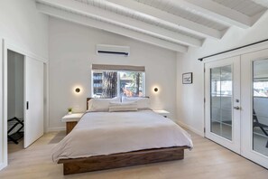 Deluxe Apartment | 13 bedrooms, premium bedding, down comforters, memory foam beds - Brand New Boutique Stay - Stateline, Heavenly, Beach - South Lake Chalet (South Lake Tahoe)