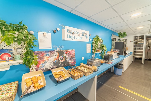 Daily buffet breakfast (EUR 10.50 per person)