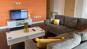 Unclassified image, 4 of 24, button - Riverside getaway 2 Bedroom (Liverpool)