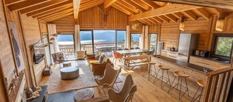 Chalet mit Spa/beheiztem Pool, Seeblick, direktem Zugang zur Skipiste