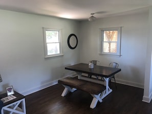 Dining - Isolate Stay at Pilot Mountain (Pinnacle)