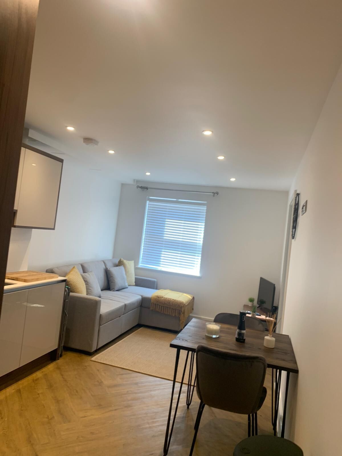 Apartment | Living area | Plasma TV