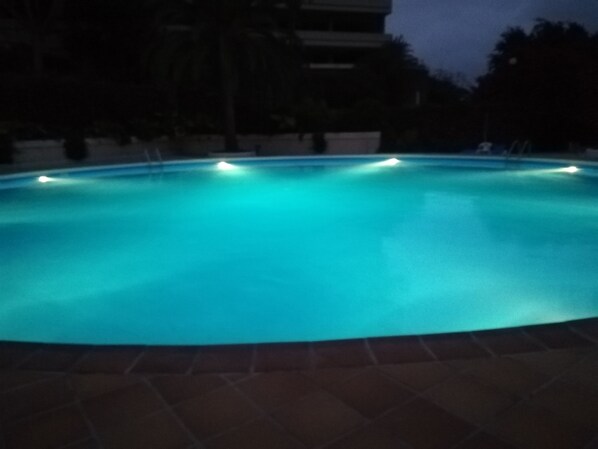 Piscine extérieure, piscine chauffée