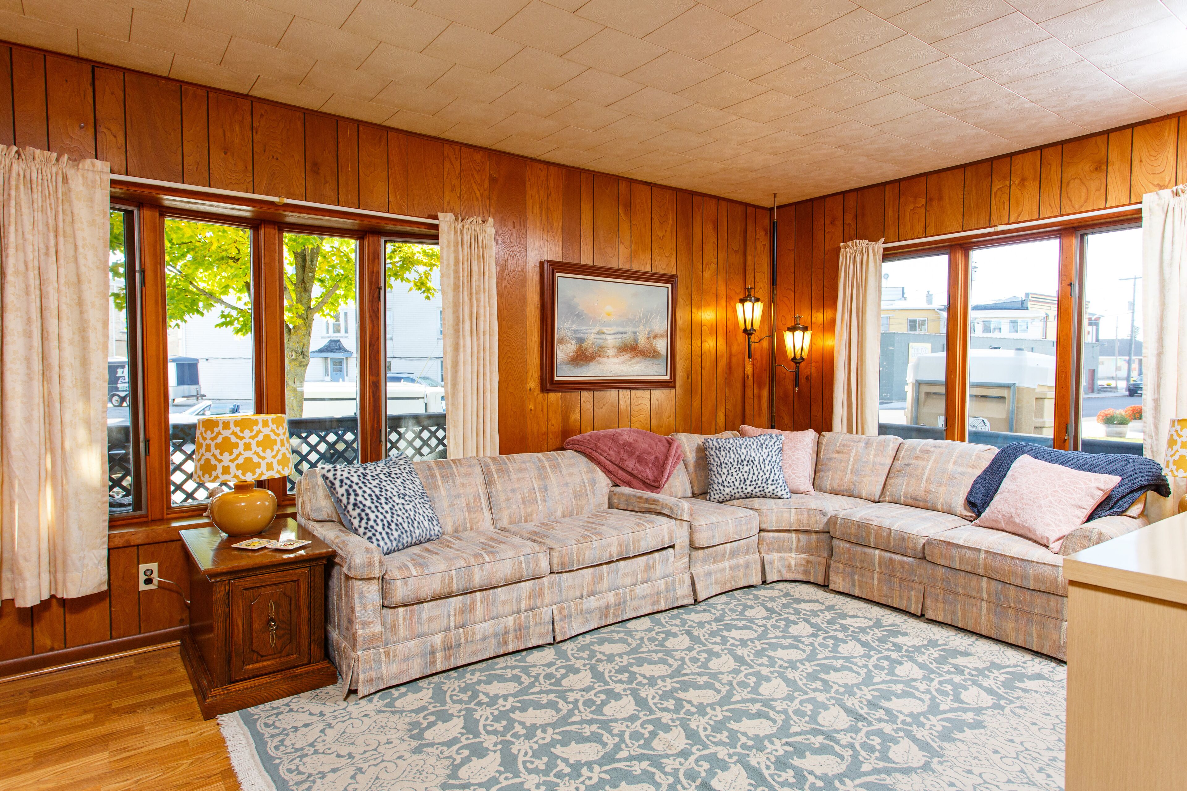 Water view, Beach, Winery and Cider Bar next door! Stiehl Away