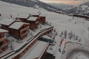 Front of property - Ultima Hotel  Courchevel  (Courchevel)