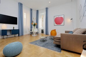 Smart TV - Propaganda Suites - Rome Royal Apartment (Roma)