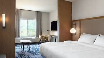 Suite, 1 King-Bett und Schlafsofa | Schreibtisch, laptopgeeigneter Arbeitsplatz, Verdunkelungsvorhänge