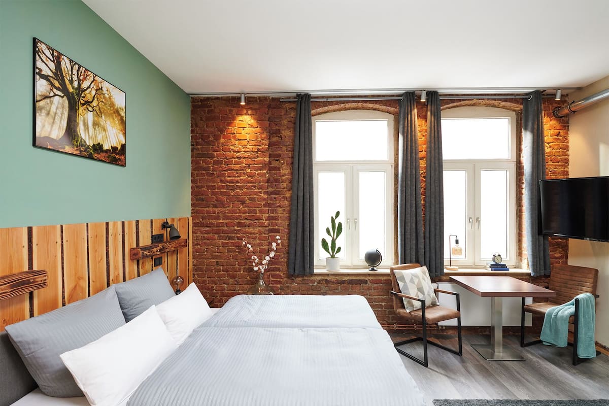 Superior Apartment | Free WiFi, bed sheets
