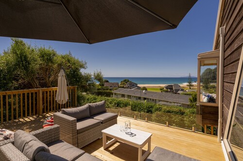 The Captain's Lookout - Onemana Holiday Home