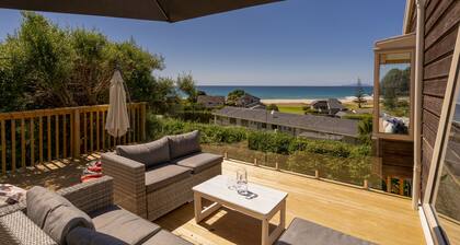 The Captain's Lookout - Onemana Holiday Home