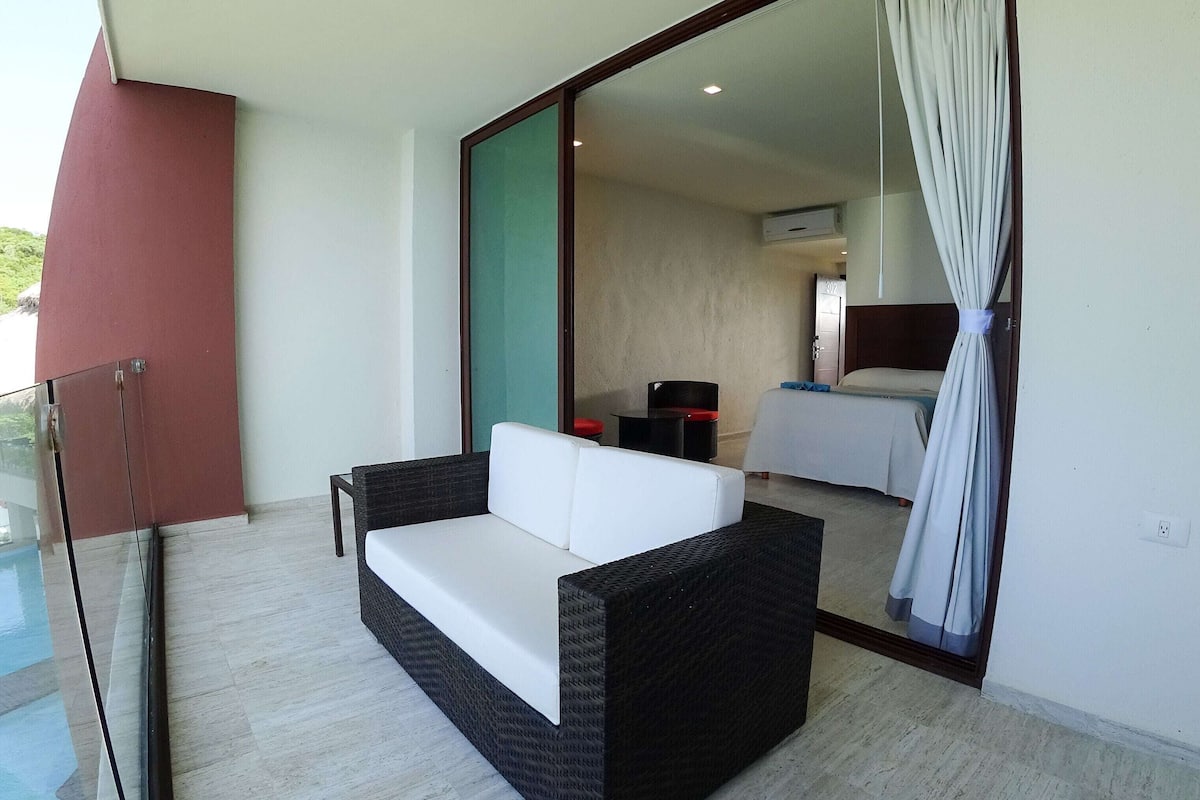 เครื่องนอนระดับพรีเมียม, ผ้านวมขนเป็ด, เตียง Select Comfort, มินิบาร์