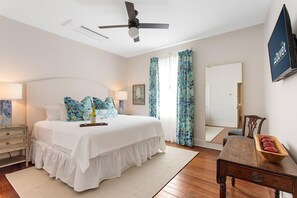 2 室のベッドルーム、アイロン / アイロン台、インターネット