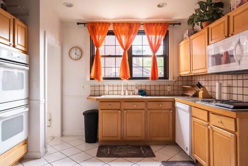 a beautiful historical property in Downtown Detroit on the river side!
