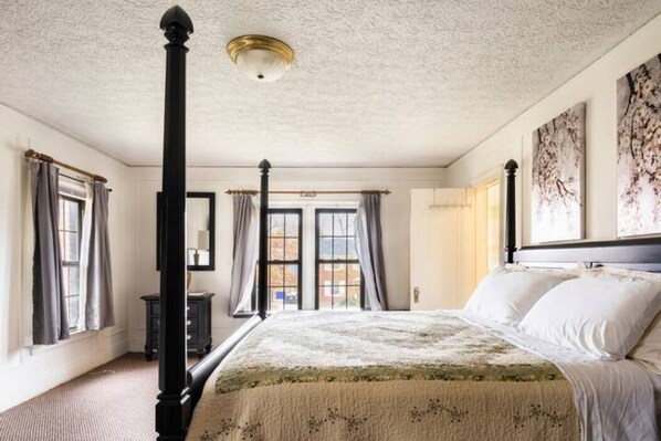 6 bedrooms, iron/ironing board, WiFi, bed sheets