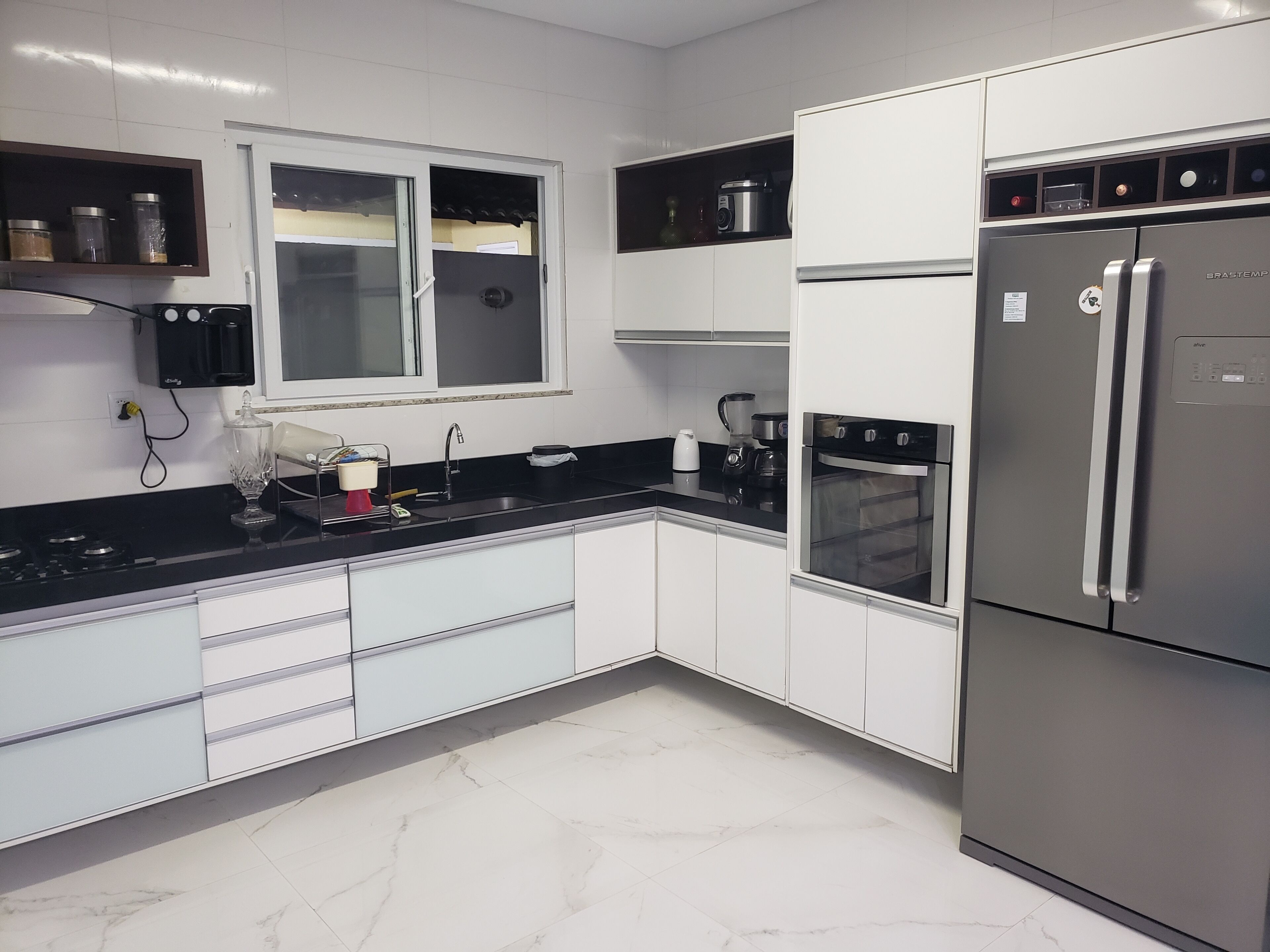 Beautiful beach house with 4/4, all with air and bathrooms. Gated community.