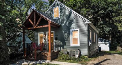 2025 Modern Reno | Walk Downtown | Parkside City View | Treehouse at Tree Town