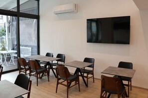 Dining - Sunflower Hotel Apartments, Larnaca (Larnaca)