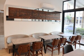 Dining - Sunflower Hotel Apartments, Larnaca (Larnaca)