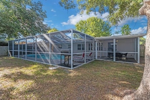 Outdoor dining - Heated Pool Home | Close to Clearwater Beach (Clearwater)