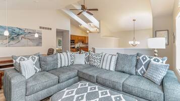 Smart-TV, peis, videospill og DVD-spiller