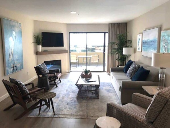 TV, fireplace, offices