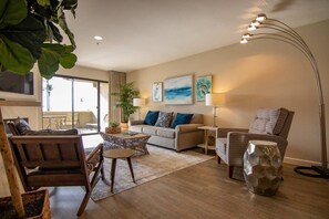 Fernseher, Kamin, Arbeitsbereiche