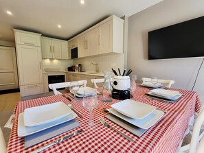 Dining - 3 bedroom chalet with shared swimming pool access, downstairs recently renovated (Samoëns)