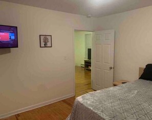 3 chambres, fer et planche à repasser, Wi-Fi gratuit, draps fournis