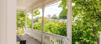 Historic 4BR 3BA Victorian – Steps to Downtown Mystic & Seaport