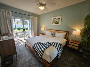 6 bedrooms, iron/ironing board, free WiFi, bed sheets