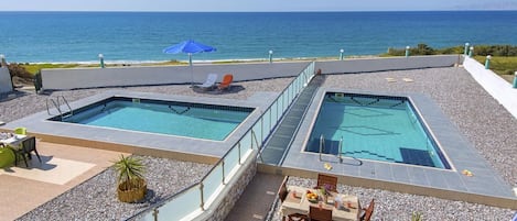 Piscina a l'aire lliure