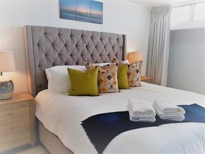 2 chambres, fer et planche à repasser, lit parapluie, Wi-Fi gratuit