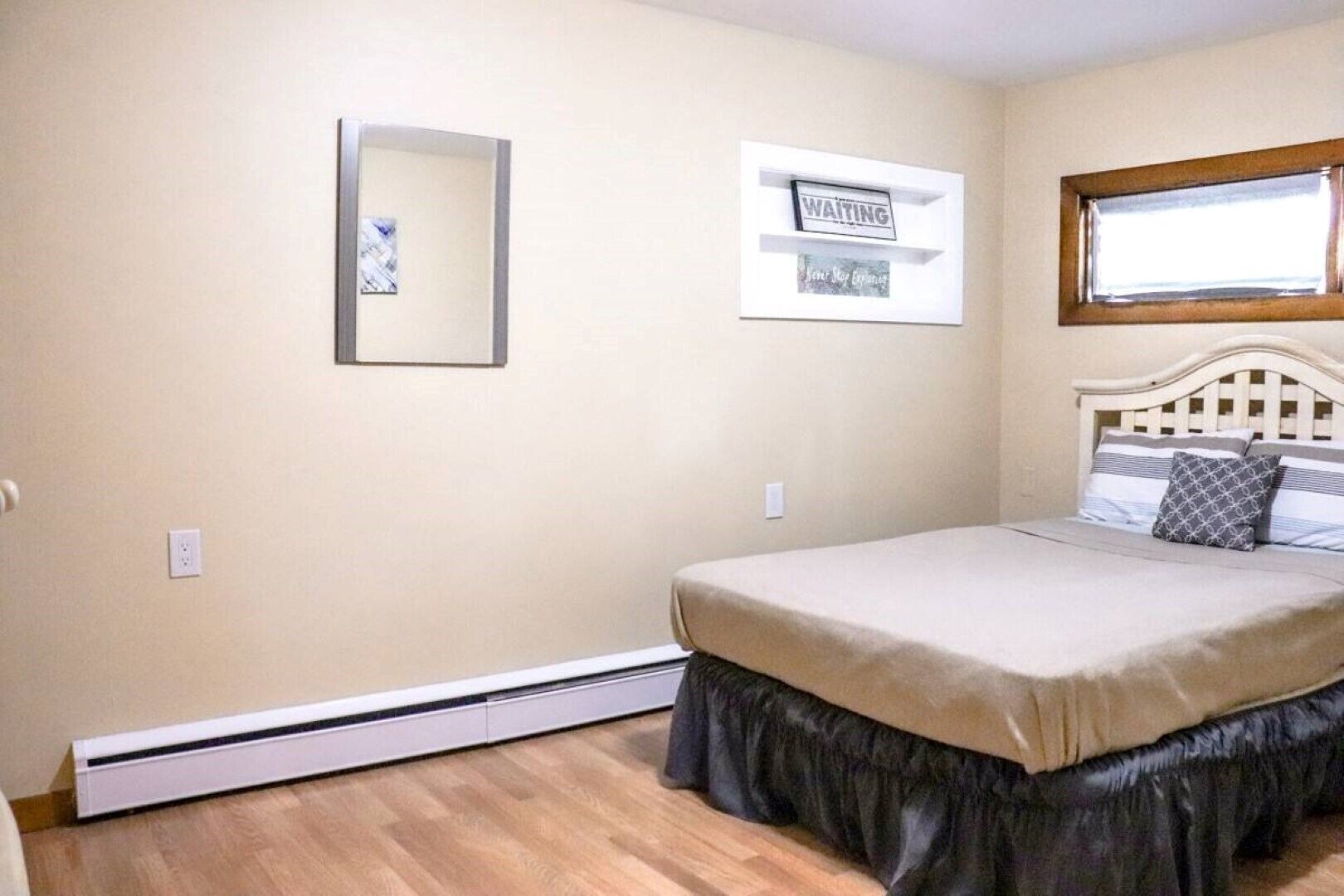 3 Bedroom, 2 minutes to Foxwoods with large yard!