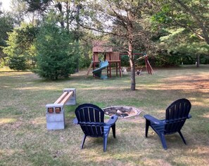 Property grounds - A’s Cozy Cottage (New Lisbon)