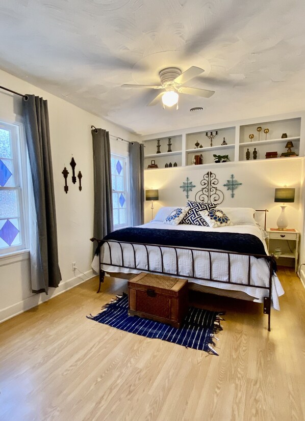 2 bedrooms, iron/ironing board, free WiFi, bed sheets