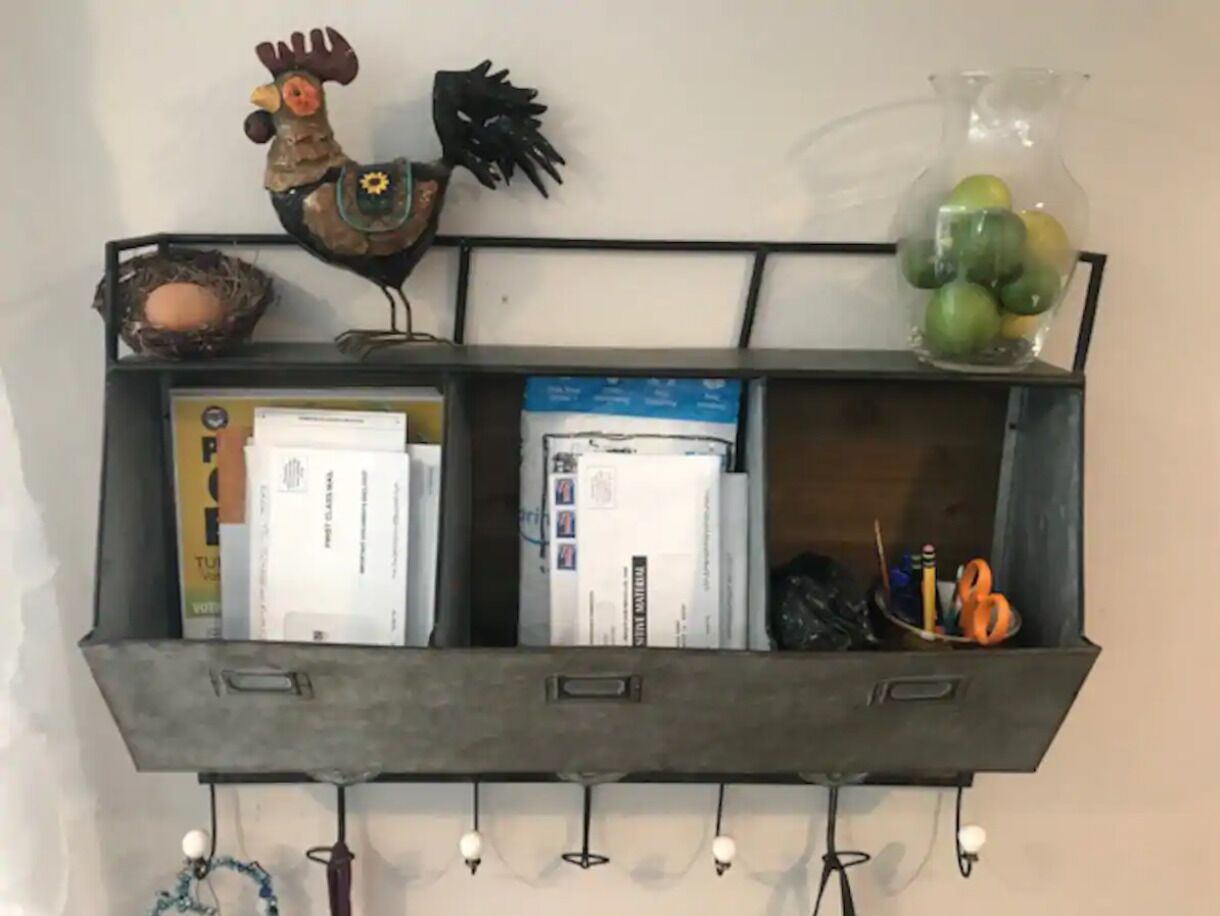 Queen Bedroom w/Private Half Bath