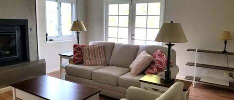 TV, fireplace, DVD player, offices