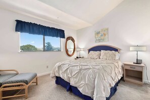 2 Schlafzimmer, Schreibtisch, Bügeleisen/Bügelbrett, WLAN