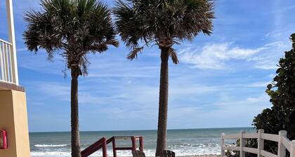 The Surf Shack ** Perfect couples beach getaway!