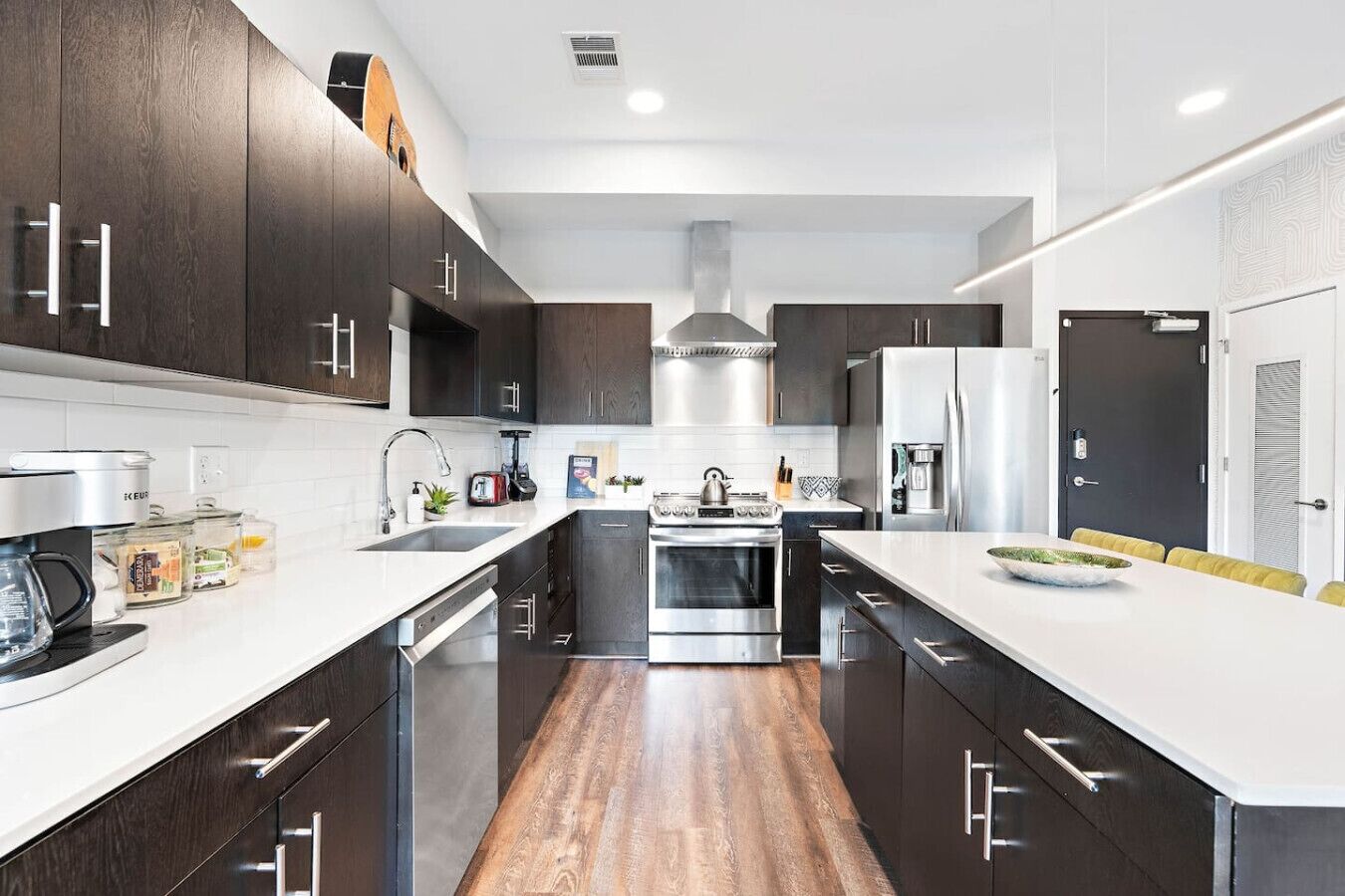 冰箱、微波炉、烤箱、炉灶