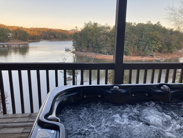 Bain à remous extérieur