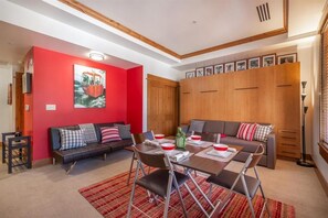 TV, fireplace - Northstar Village Studio /Catamount/
 (Truckee)
