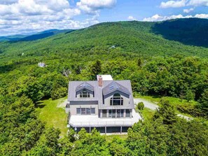 Exterior - Vermont`s Mountain Villa: Hot tub, Ski views, Pet+ (Andover)