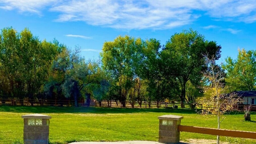 Red Arrow Inn & Suites, a Travelodge by Wyndham