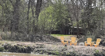 Cottage on Verdigris Creek